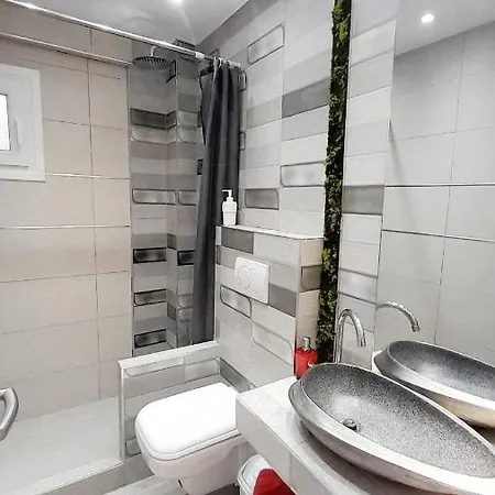 Studio Sun Sea No 6 *